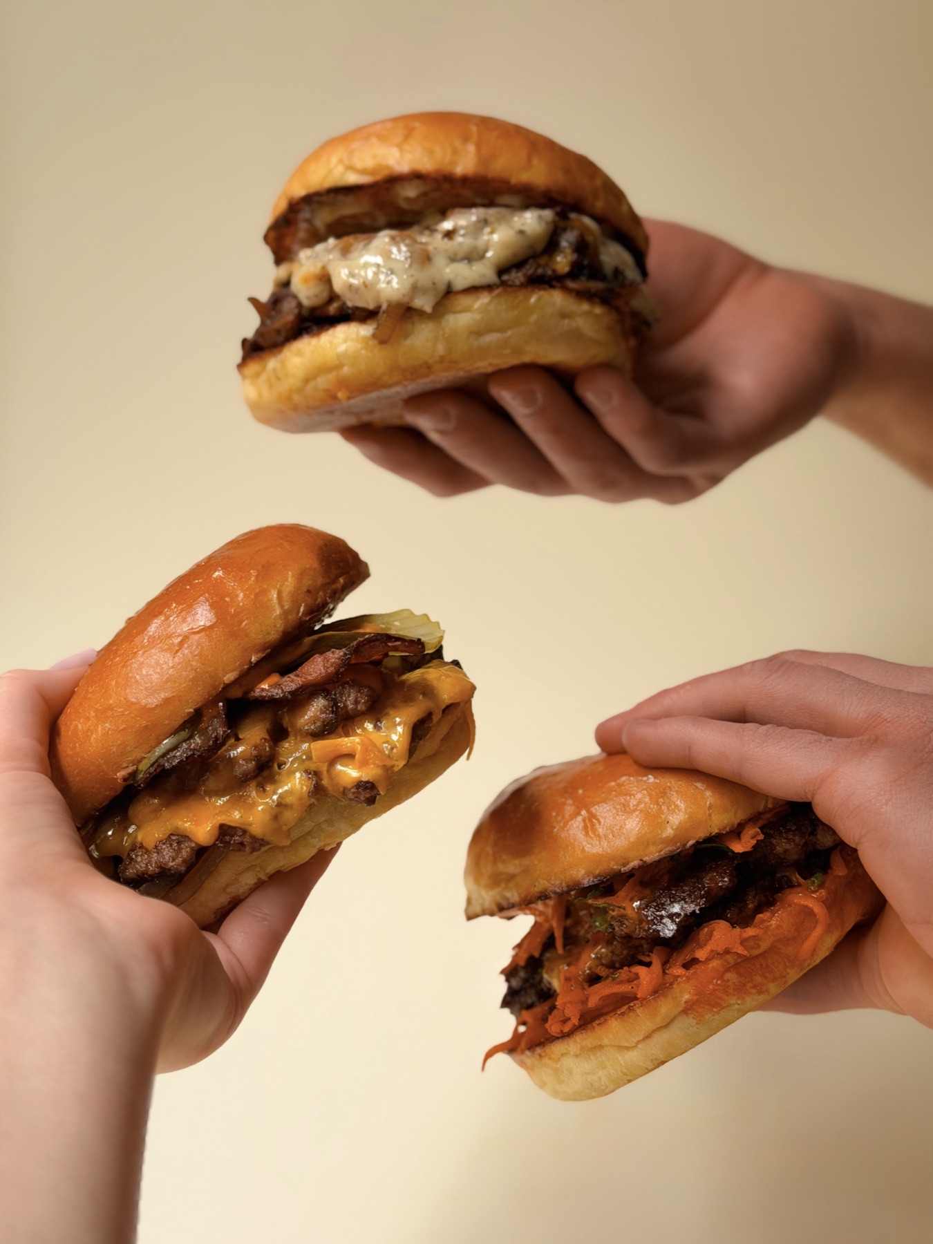 Maczeta — najostrzejszy burger w Polsce od M22 Beef & Chips w Krakowie